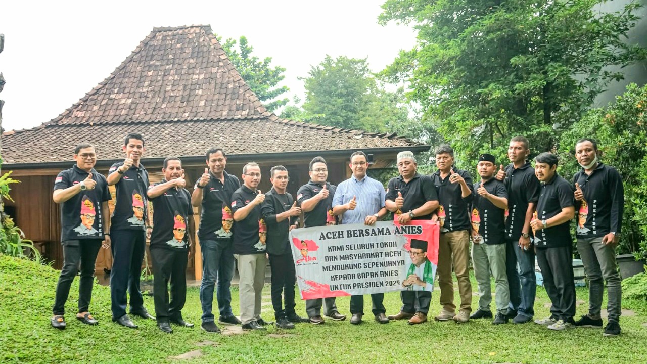 ABA (Aceh Bersama Anies) melakukan audiensi dengan Anies Baswedan, di pendopo Anies di Jl.Lebak Bulus II Dalam No.42 Cilandak Jakarta Selatan, (23/11/2022).