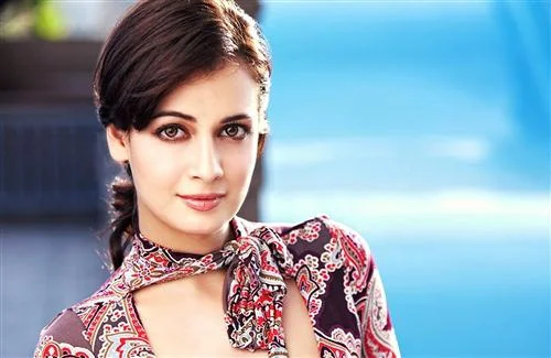 Bollywood Actress Dia Mirza Hot Pictures Gallery