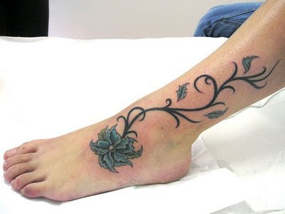 tatuaje cohete. Este tatuaje esta - Delicado tatuaje de enredadera con mariposa · Tatuajes 