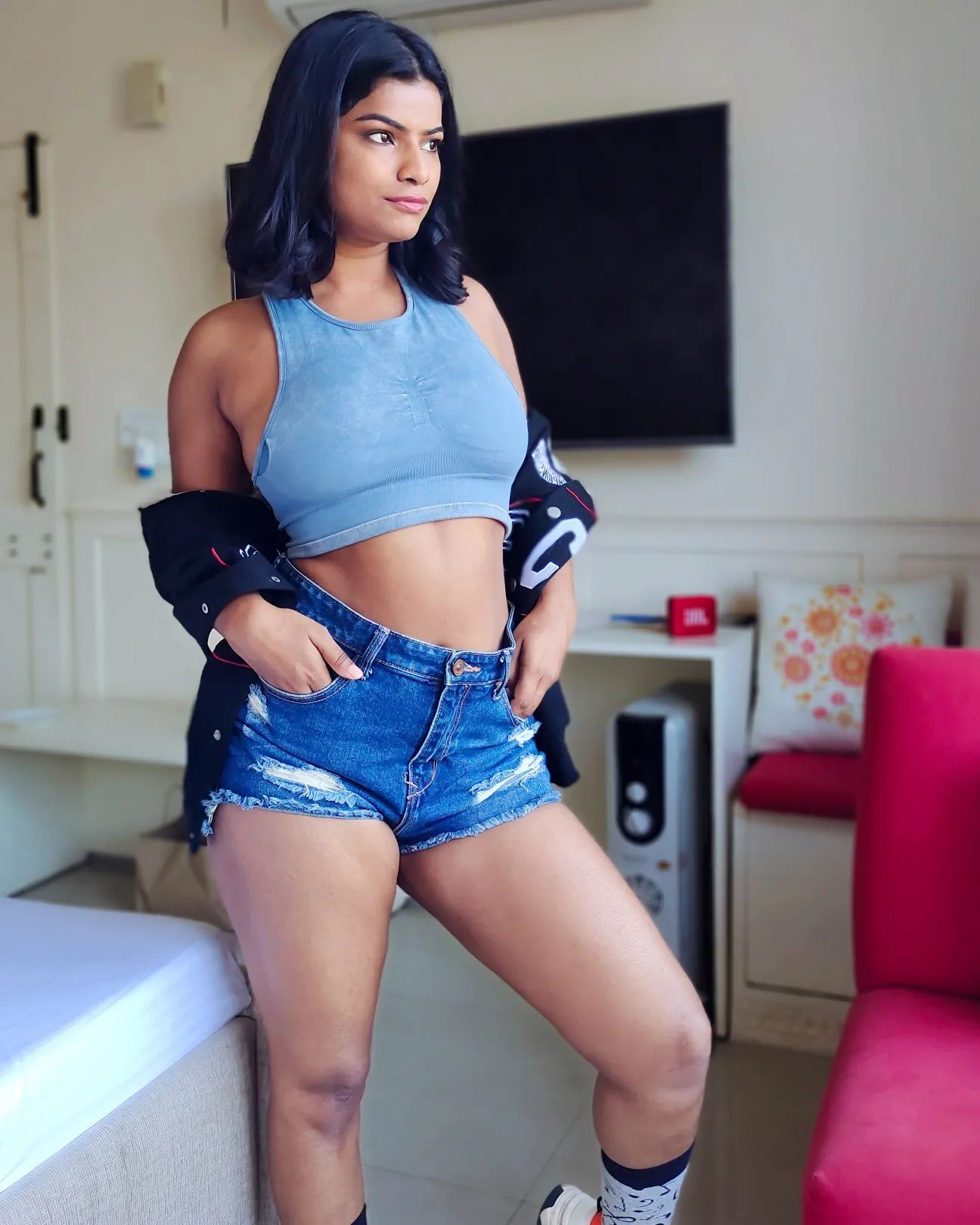 Nidhi Goel hot videos_Moody Beasty