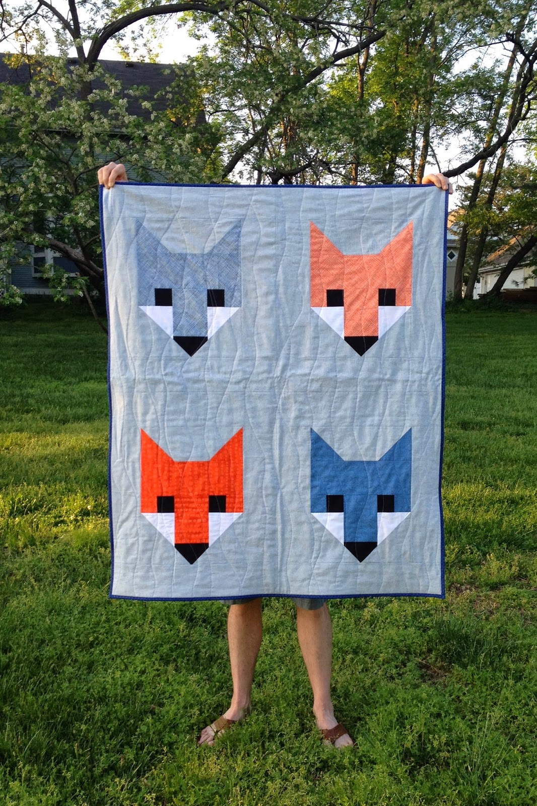 http://ablueskykindoflife.blogspot.com/2015/05/fancy-fox-quilt-finish.html