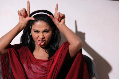 Veena Malik - Latest Wallpapers 2013