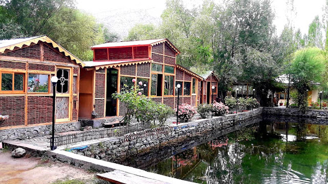 Hatam-fish-farm-and-restaurant-Saling-village.