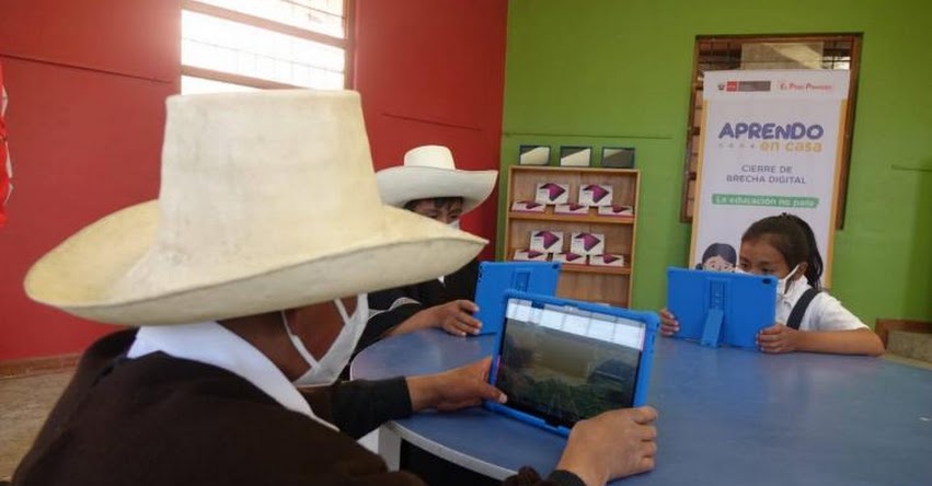 MINEDU inició en Cajamarca la distribución de más de un millón de tablets