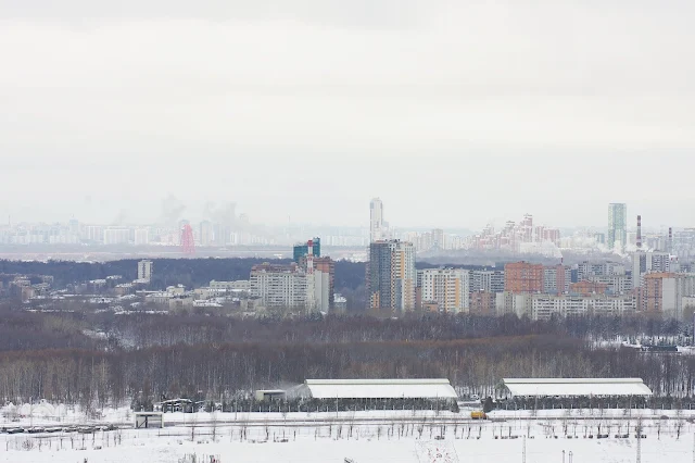 вид с крыши жилого дома на улице Улофа Пальме