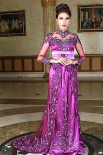 Model-model kebaya long dress terbaru