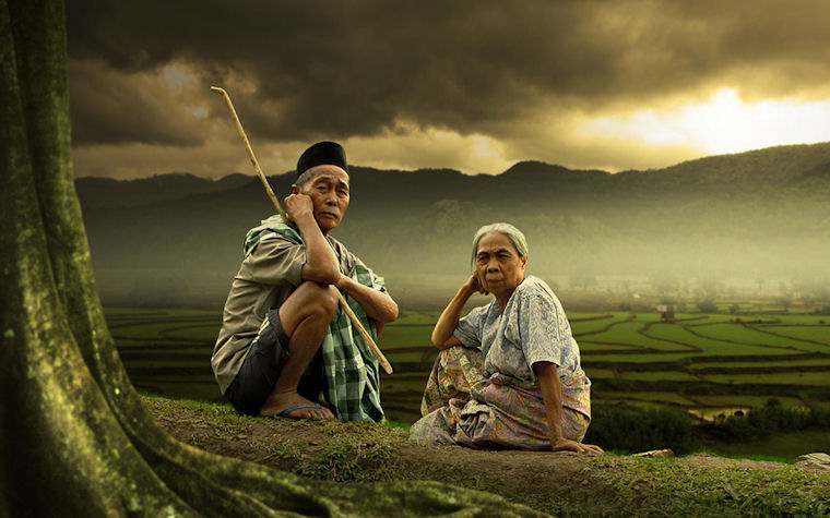 Ancianos en el crepúsculo - Old and dusk by Alamsyah Rauf