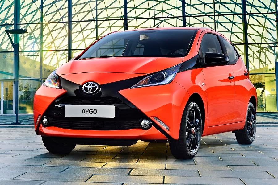 front door colours pictures 2 Door Toyota Aygo | 900 x 600