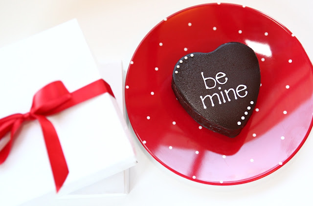 Minneapolis Valentine's Day Heart-shaped Cake