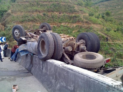 Luck-Truck-Driver-in-China