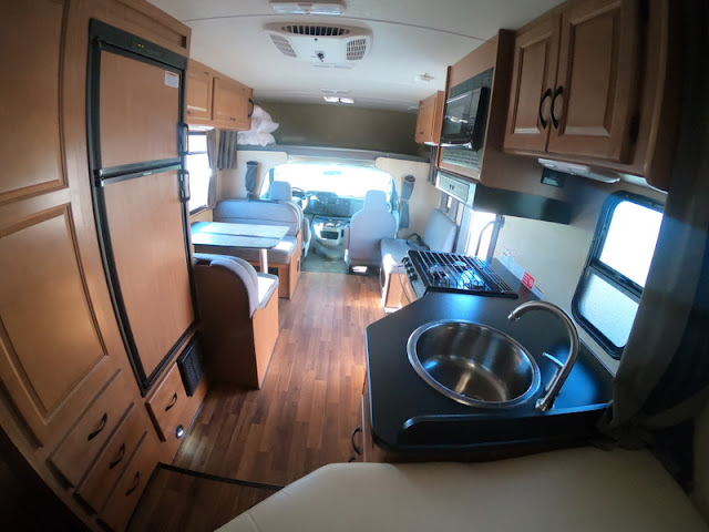 Tour do motorhome: conheça nossa casinha por dentro