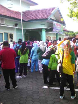 Semarak Jalan Sehat HAB Ke-70 Tahun 2016 Keluarga Besar KanKemenag Kab. Demak