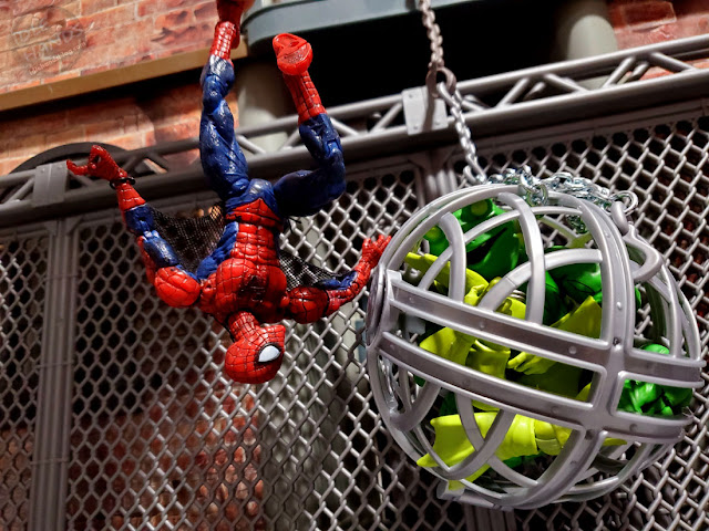 She-Hulk Appreciation Action Figure Shoot Frogman  Captured and Confused Spider-Man