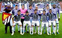 REAL VALLADOLID C. F. - Valladolid, España - Temporada 2011-12 - Jesús Rueda, Jaime, Valiente, Nafti, Óscar y Manucho; Peña, Víctor Pérez, Balenziaga, Sisi y Nauzet - REAL VALLADOLID 2 (Manucho 2), VILLARREAL B 1 (Rueda (p.p.)) - 19/11/2011 - Liga de 2ª División, jornada 14 - Valladolid, Nuevo Estadio José Zorrilla