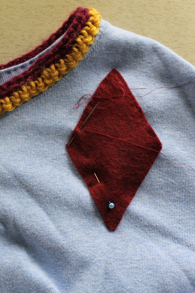 crochet collar and diamond embellishment for The Help sweater how-to
