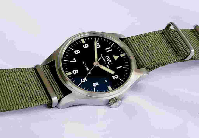 Replica Swiss IWC Pilot Mark Automatic Calibre Watch Guide