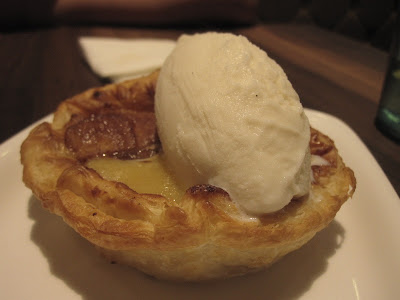 Poulet, apple tart