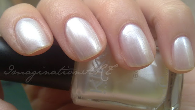 Kiko_214_Bianco_Perlato_swatch_swatches_smalto_unghie_nail_lacquer_polish