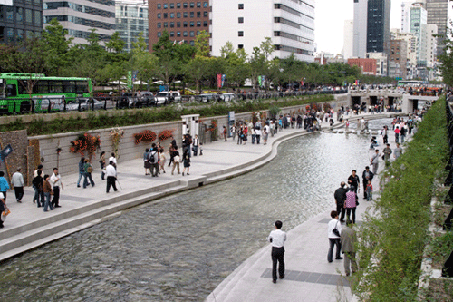 Sungai Cheonggyecheon (seoul), Sungai Bersih Ini Dulunya Kumuh Dan Kotor [ www.BlogApaAja.com ]