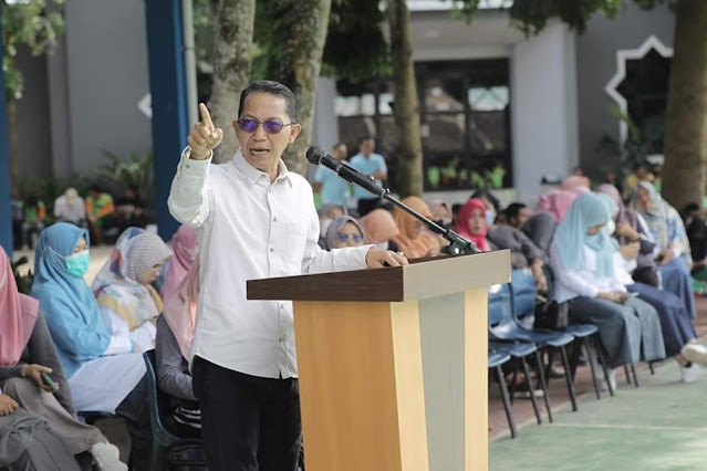 Hadiri Launching Bedah Buku Petuah Bertabur di Bandar Madani, Amsakar : Karya Adalah Penanda Zaman