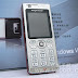 One really good Sony Ericsson W880 clone