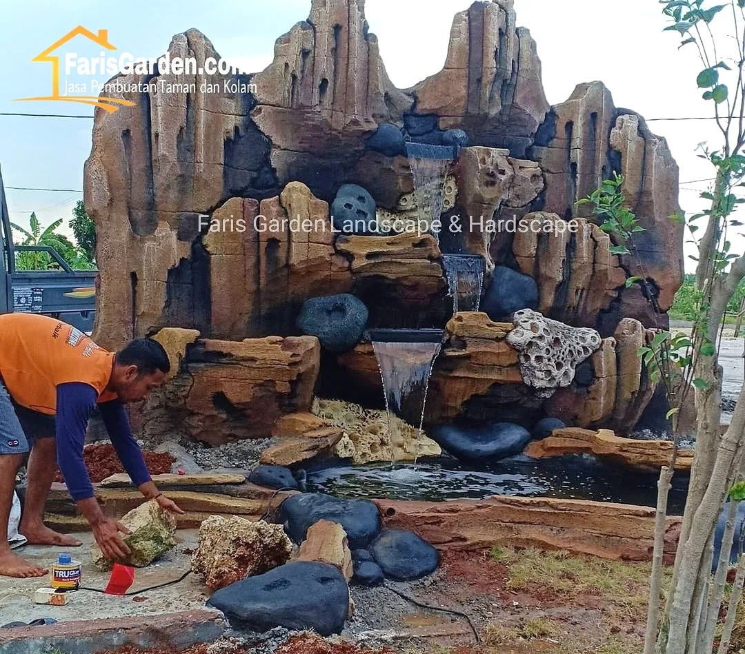 Jasa Tukang Kolam Dekorasi Tebing Air Terjun Madiun | Jasa Pembuatan Relief Kolam Tebing di Madiun