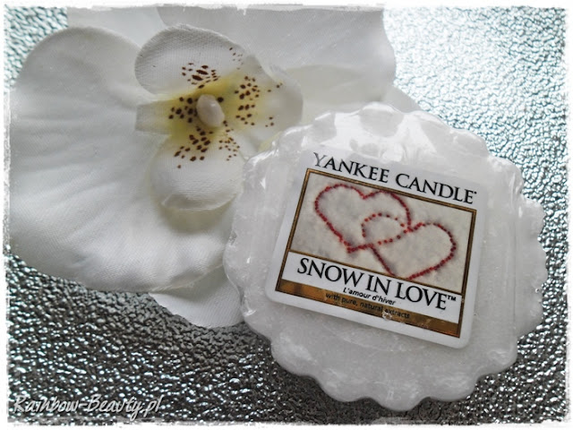 snow-in-love-yankee-candle-tealight-review-blog-opinie-zapach