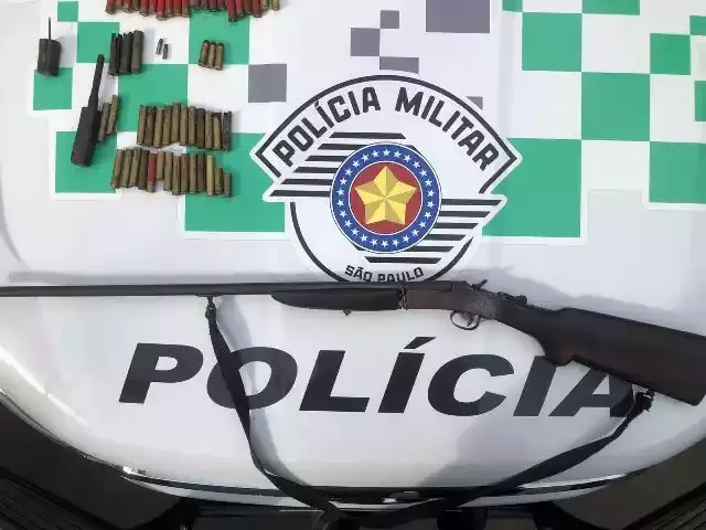 Polícia Ambiental apreende arma de fogo e cartuchos em Sete Barras