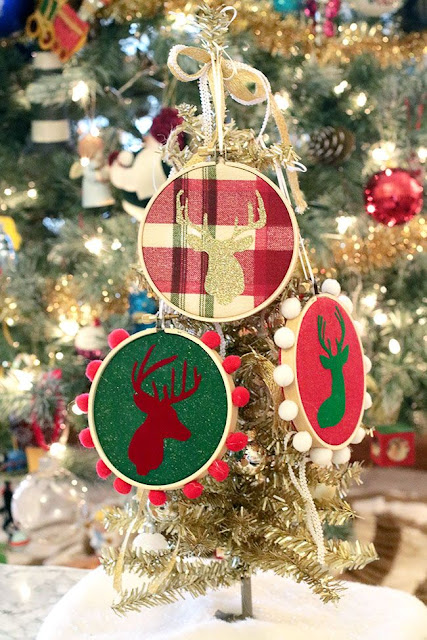 mini embroidery hoop Christmas ornaments using heat transfer designs