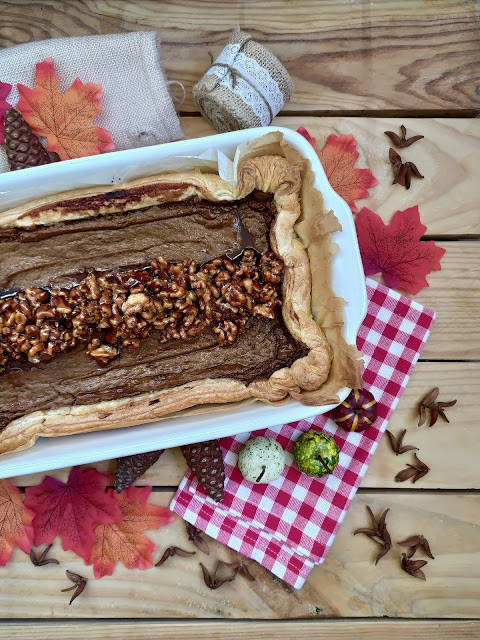 Receta de tarta americana de batata. Sweet potato pie.  Thanksgiving Day traditional recipe. Boniato asado. Nueces caramelizadas. Hojaldre Lidl Cuca