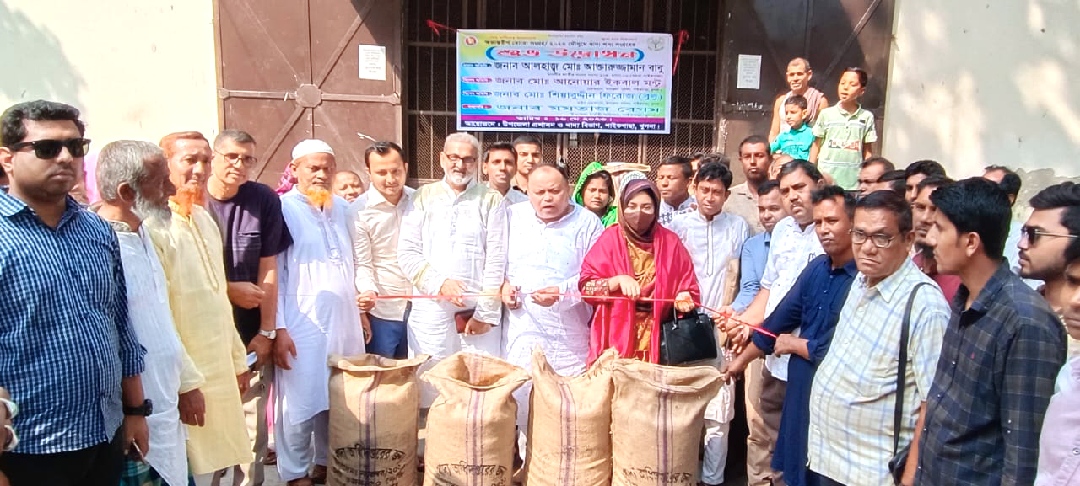  পাইকগাছায় বোরো ধান সংগ্রহের উদ্বোধন করেন এমপি বাবু 