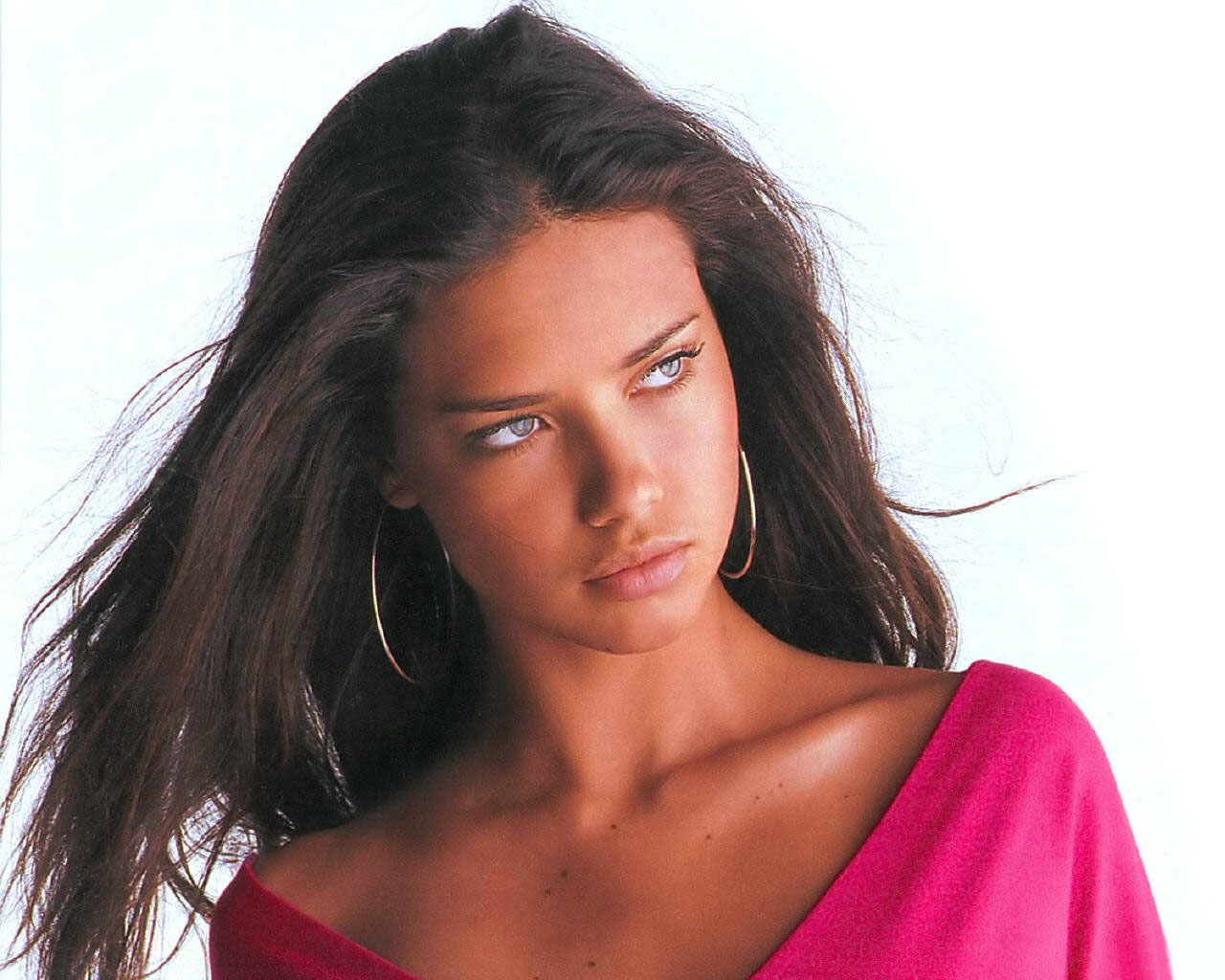 Best Wallpaper Name: Adriana Lima HD Wallpapers In Pink Shart Tags ...