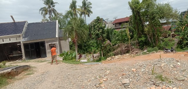 Pengembang Perumahan Kampung Baru Resort Tutup Jalan Anak Sekolah
