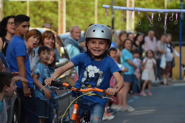 Carrera de cintas infantil en Llano