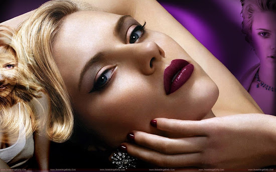 Scarlett_Johansson_world_hottest_lips