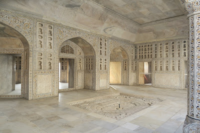 Agra Fort - Architecture In India