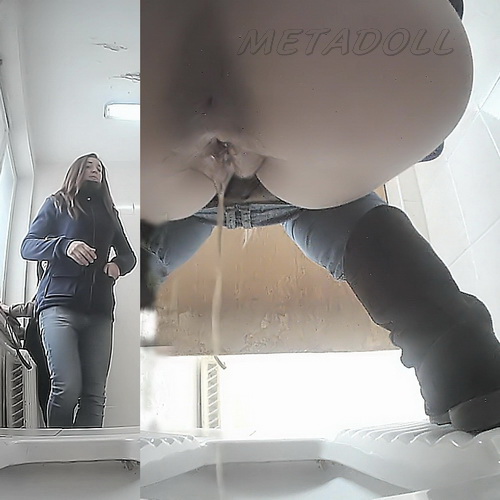 VB Piss 1696-1705 (Long compilation of girls on a public toilet)