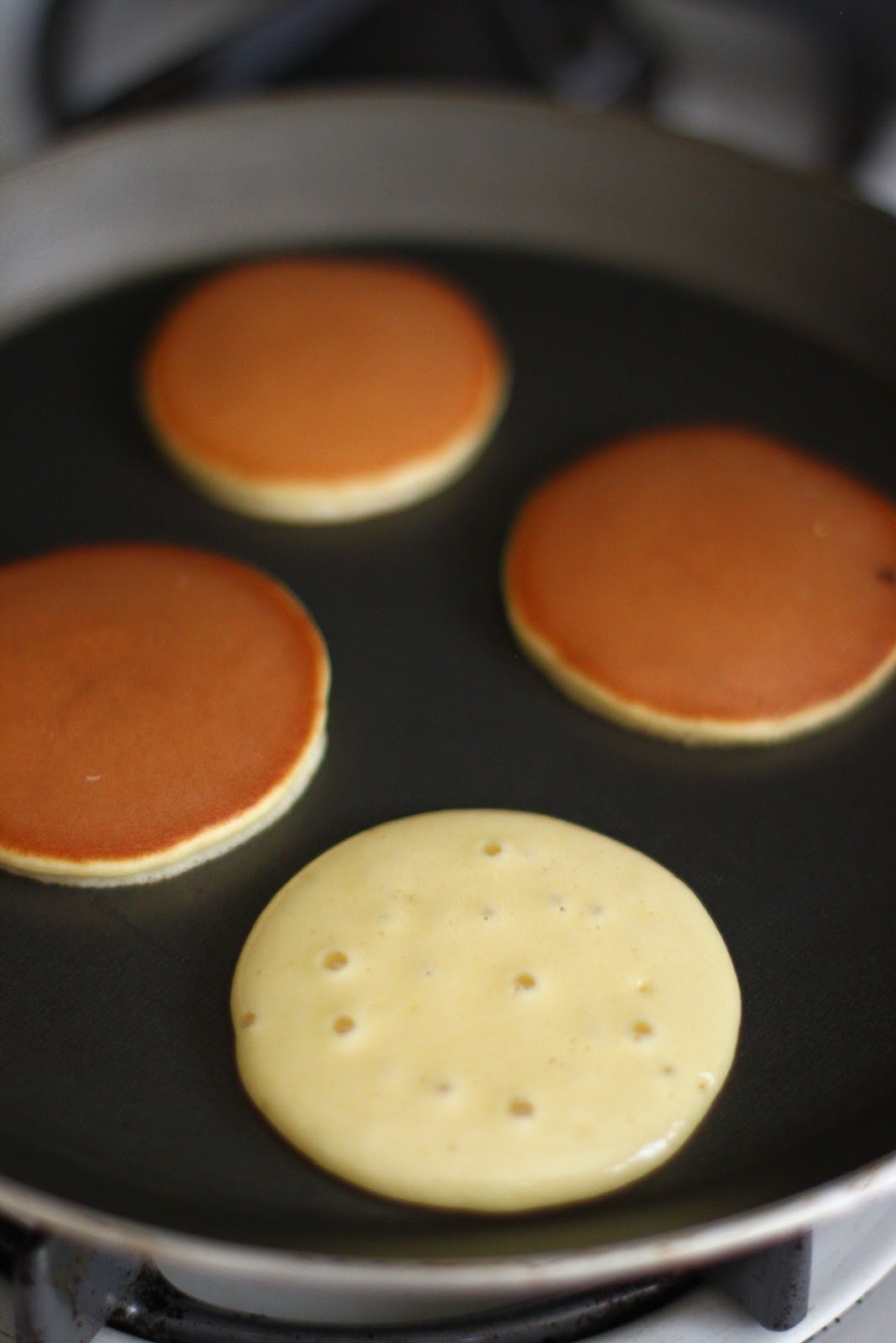 Dorayaki with Filling) (Japanese Pancake batter pancake  Paste Red Bean make easy to June: Simply how
