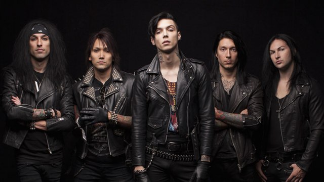 Terjemahan Lirik Lagu We Stitch These Wounds ~ Black Veil Brides