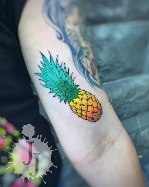 60 tatuagens de abacaxi para deixar vocês inspiradas!