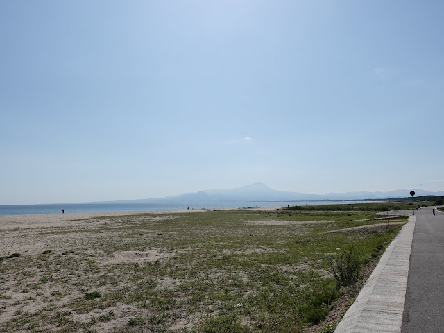 弓ヶ浜海岸の遊歩道を帰ります