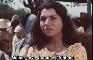 mulher-nova-bonita-carinhosa