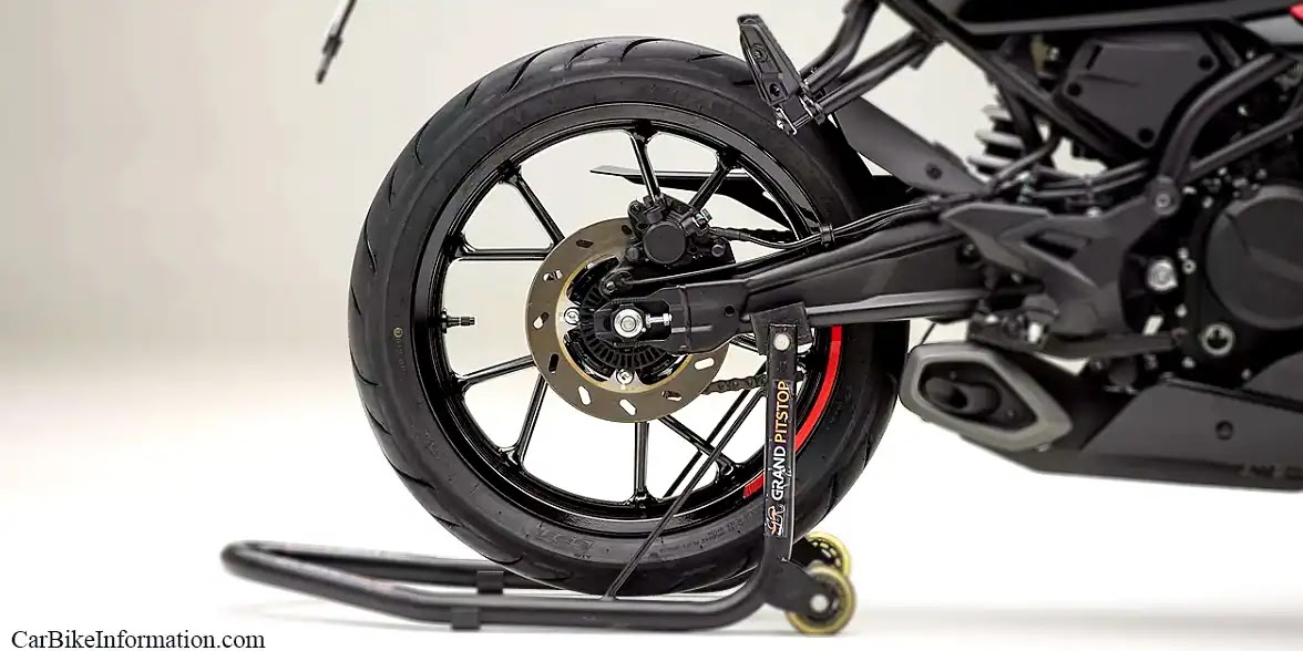 Keeway K300 R Back Tyre