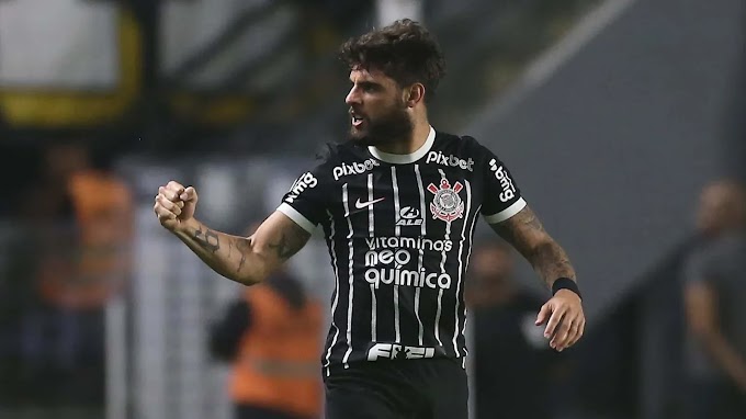 Protestos e 'lei do ex' marcam clássico entre Santos e Corinthians; Yuri Alberto desencanta