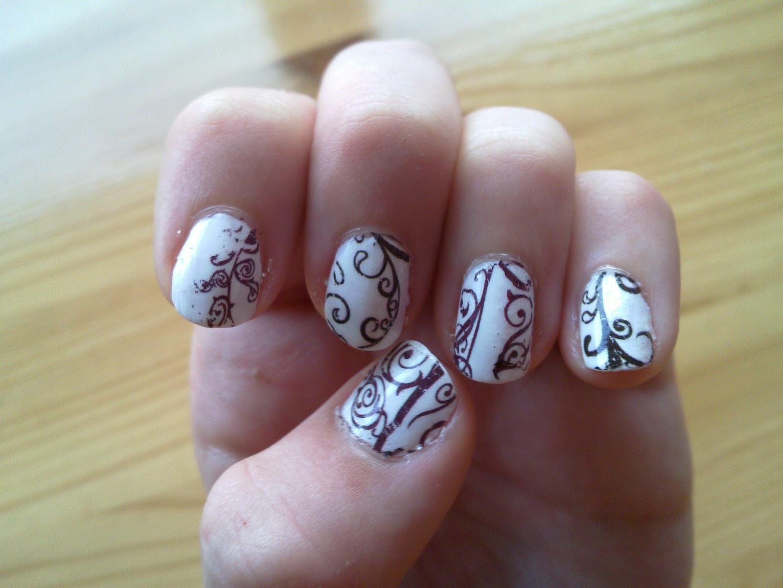 PiggieLuv: Water decal nail art