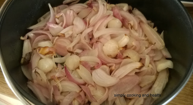 Frying onion in the air fryer 