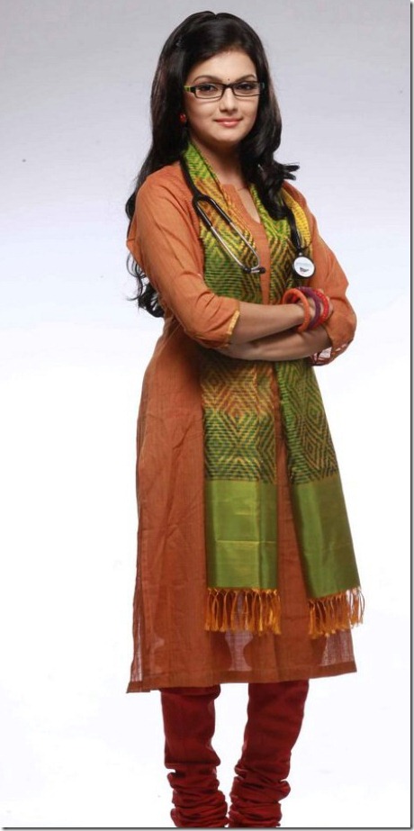 Saranya Mohan in Churidar Photoshoot Pics