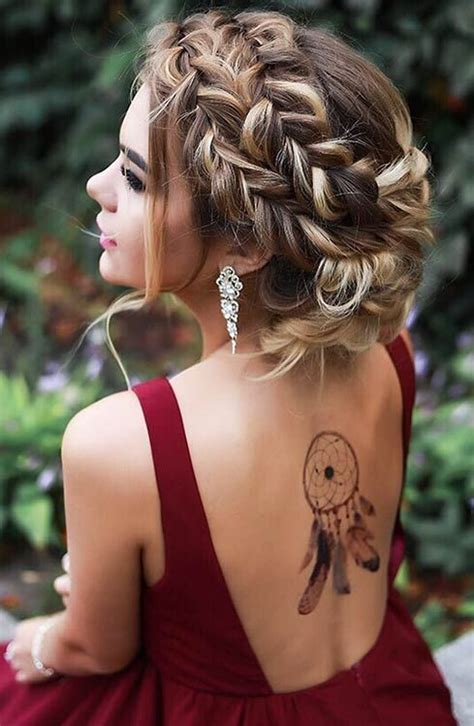 Beautiful Prom Hairstyles for Long Hair