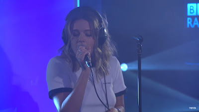 Tove Lo - Cool Girl ( in the Live Lounge ) #BBCR1