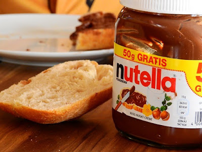 curiosidades comida rápida chatarra, nutella untada en pan